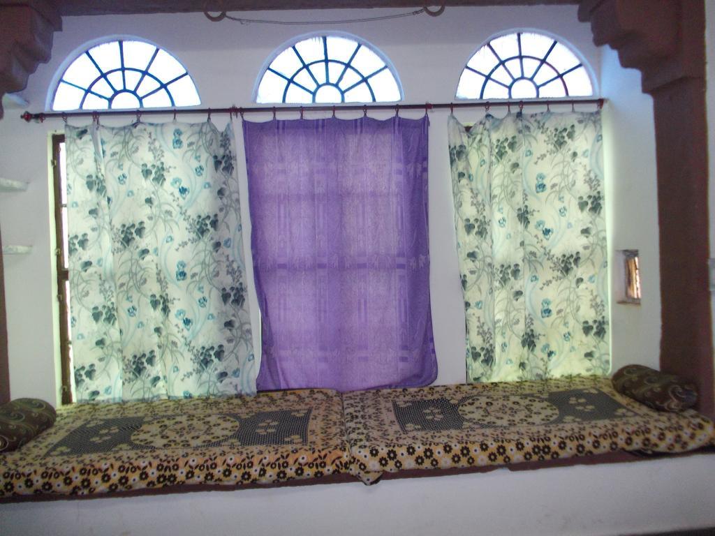Raj Mahal Guest House Būndi Exteriör bild